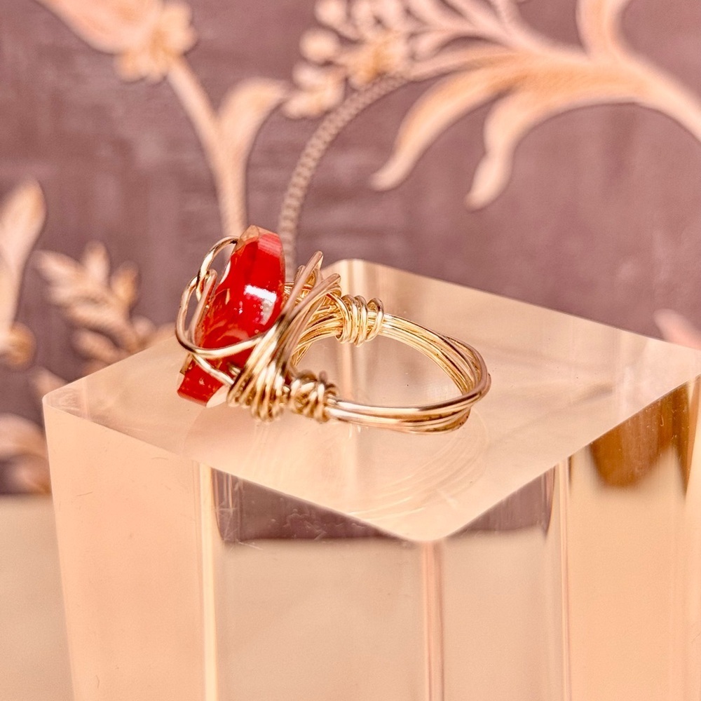 Vintage Estate Red Glass and Silver Toned Wire Ring Size 6 Lot D68 - Picture 5 of 8